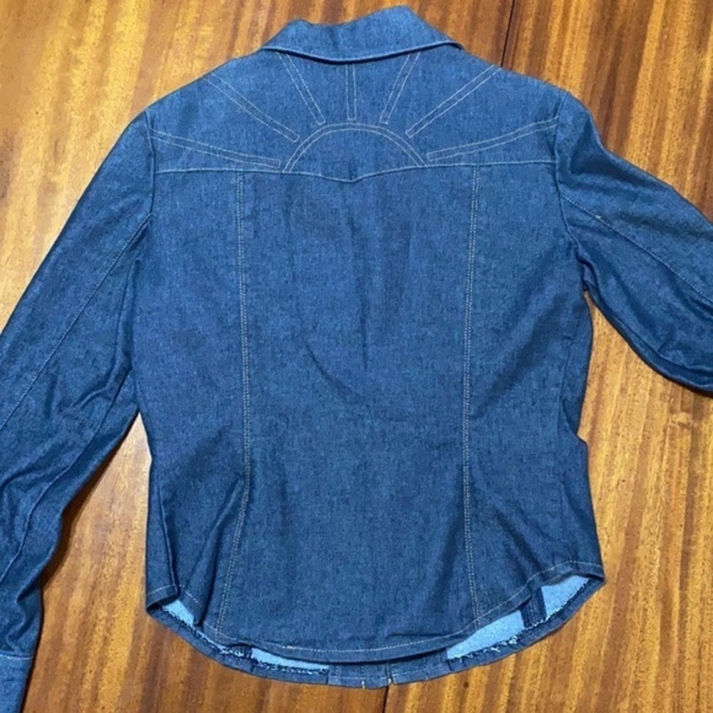 💚 Jean Jacket - Picture 5 of 6
